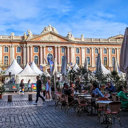 Appartement Elegant A Deux Pas Du Capitole Toulouse Exterior foto